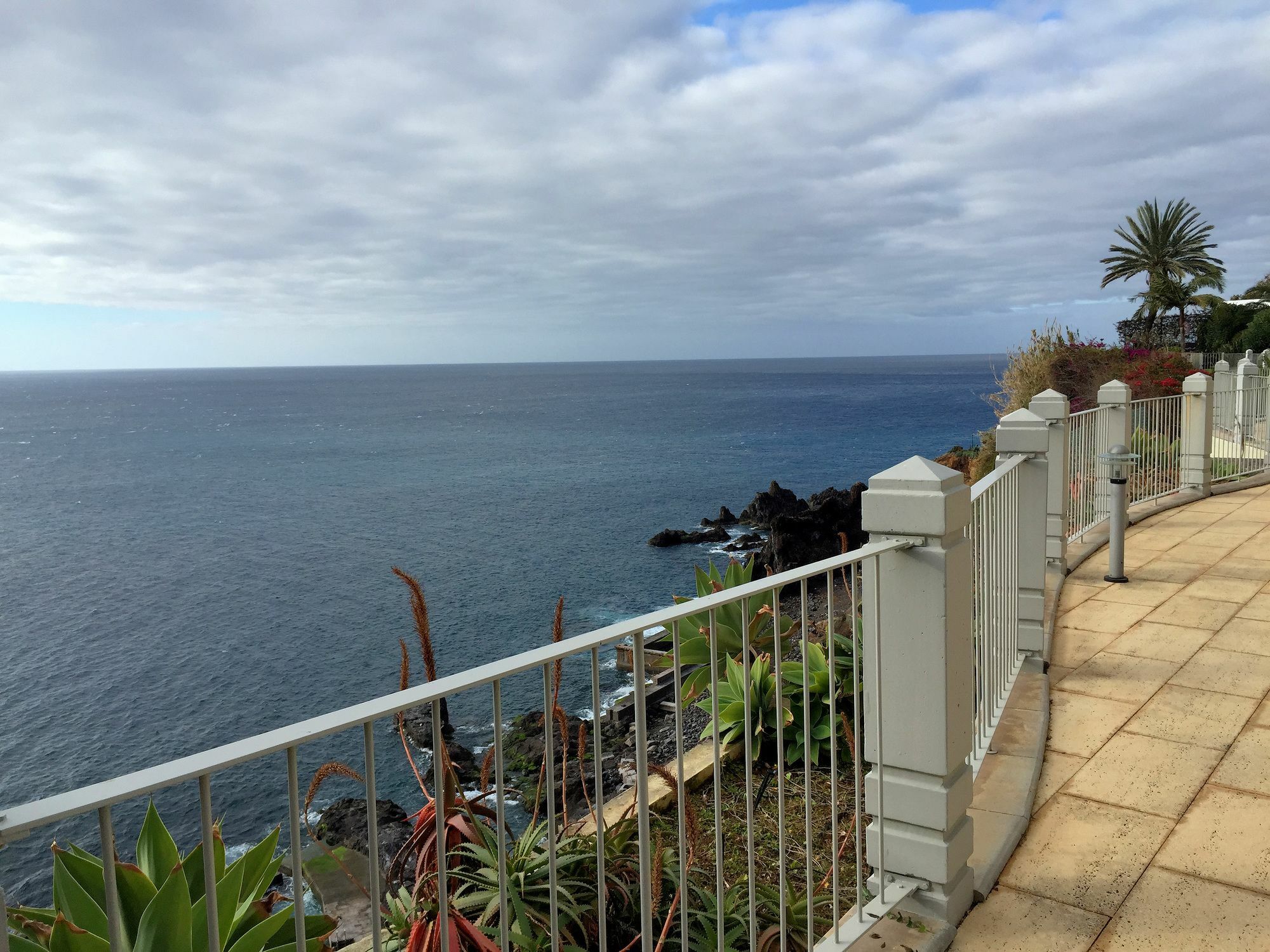 Finest Rentals - Beachfront Penthouse Funchal  Luaran gambar
