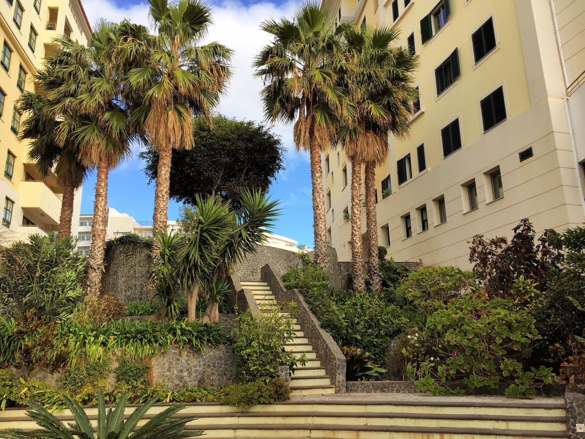 Finest Rentals - Beachfront Penthouse Funchal  Luaran gambar